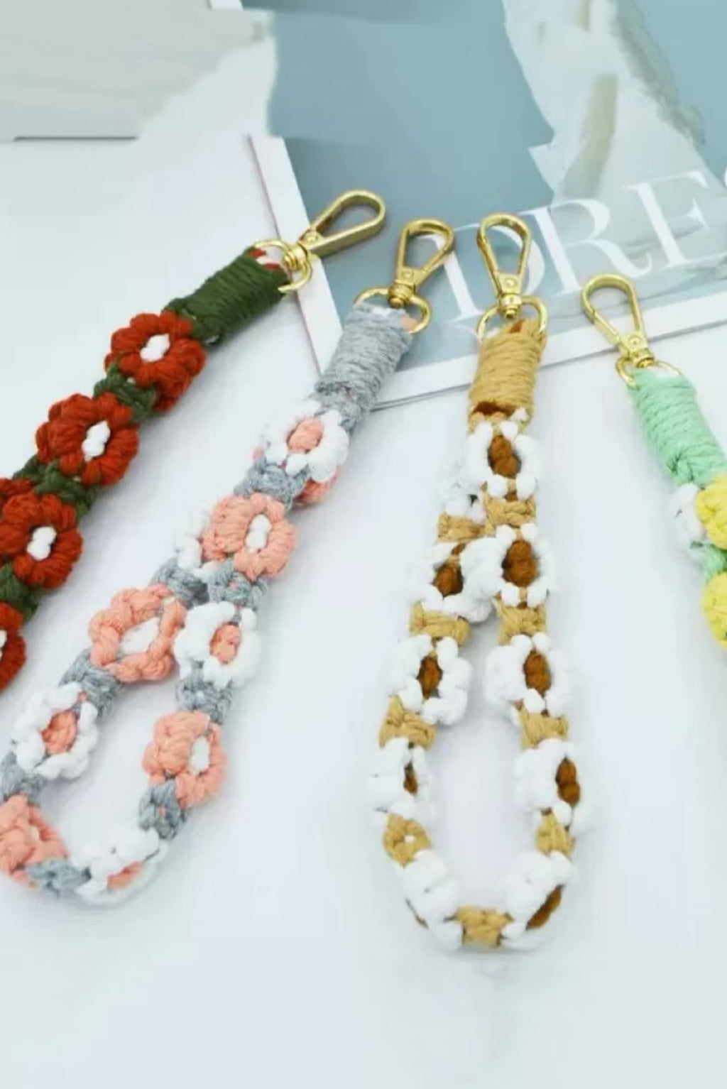 【A40】Handwoven Yarn Ornament