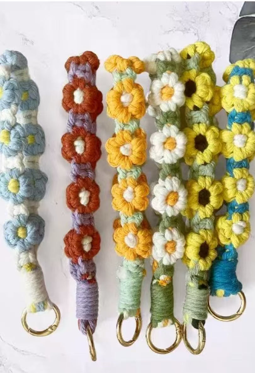 【A40】Handwoven Yarn Ornament